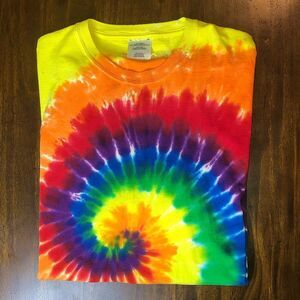 Short Sleeve Rainbow Tie Dye T-Shirt Men’s Size XL Unisex